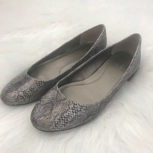 Tahari Silver Snake Print Shoes